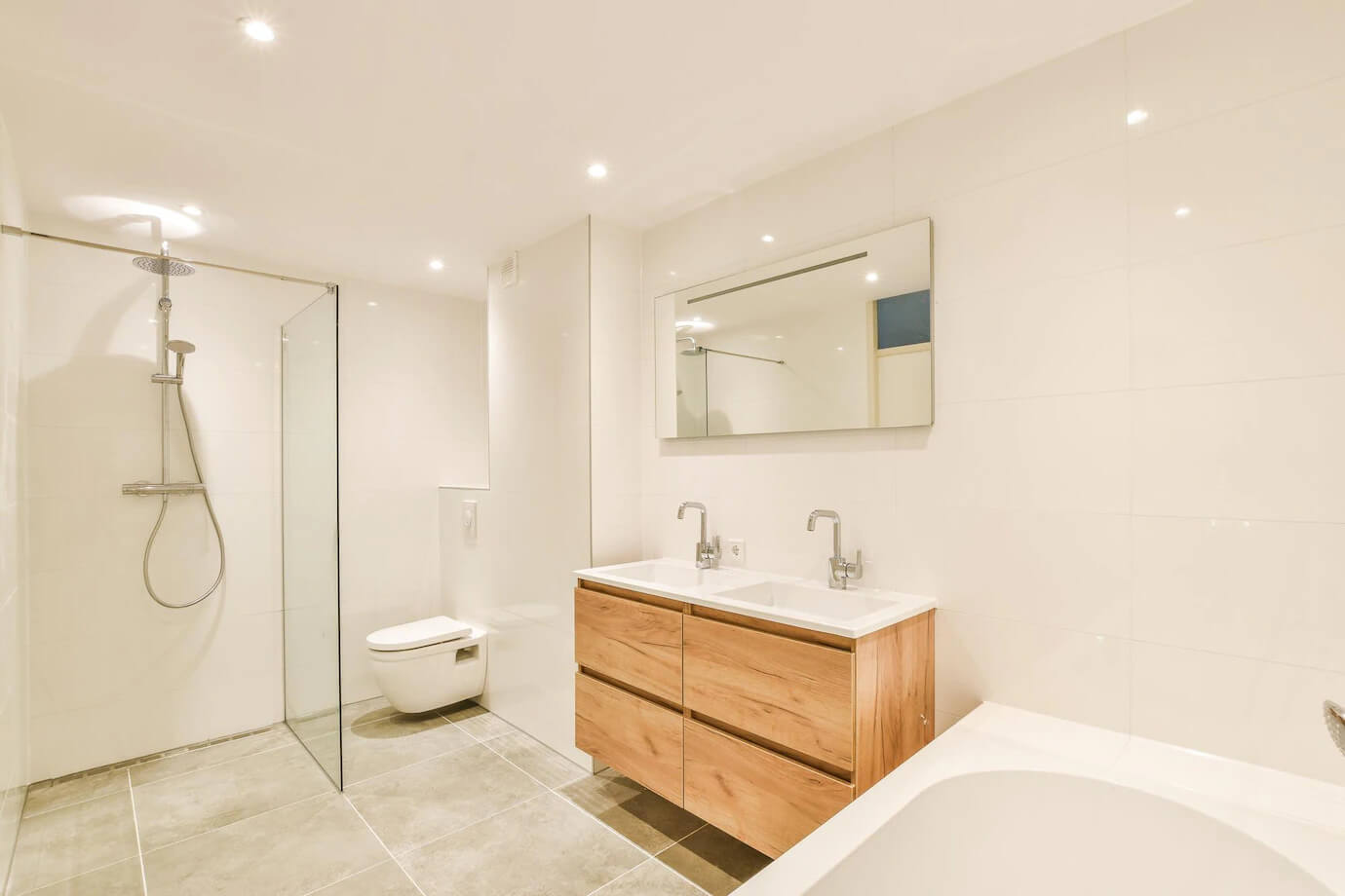 interior-design-decoration-nice-modern-bathroom_181624-61248